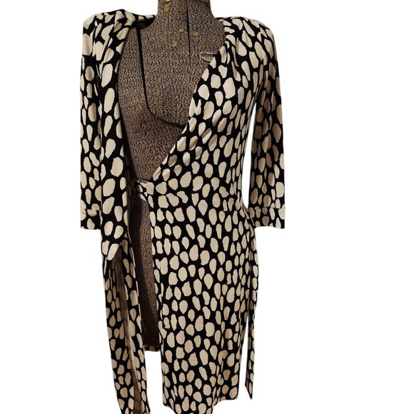 DVF New Julian Two Silk Jersey Knit True Wrap Midi Dress Tag Size 2 Like New! - Picture 4 of 9